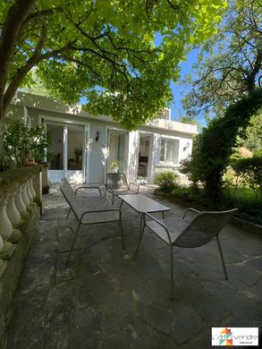 منزل ﻓﻲ Brunoy, Essonne