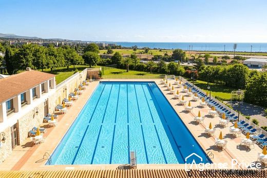 Apartment / Etagenwohnung in Cagnes-sur-Mer, Alpes-Maritimes