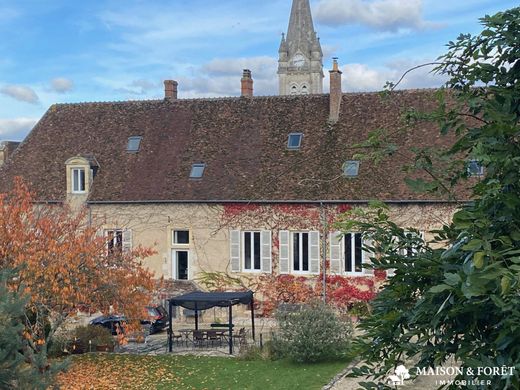 Maison de luxe à Dampierre-en-Burly, Loiret