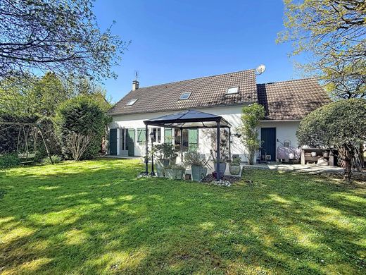 Luxus-Haus in Le Plessis-Trévise, Val-de-Marne