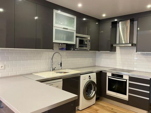 Luxe woning in Chaville, Hauts-de-Seine