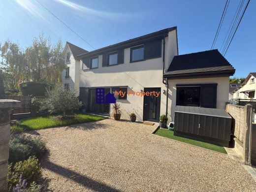 Casa di lusso a Houilles, Yvelines