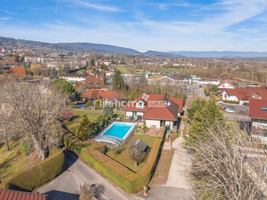 Luxury home in La Roche-sur-Foron, Haute-Savoie