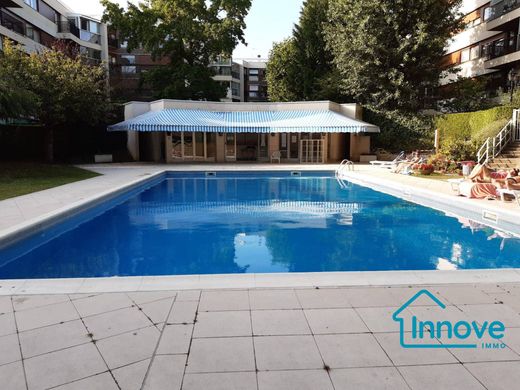Apartment in Le Chesnay, Yvelines