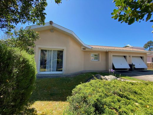 Luxury home in Arès, Gironde