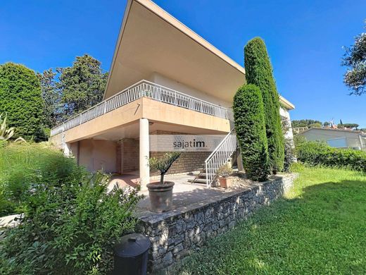 Casa di lusso a Six-Fours-les-Plages, Var