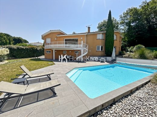 Luxury home in Montaigut-sur-Save, Upper Garonne