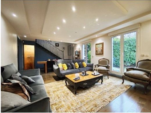 아파트 / Le Raincy, Seine-Saint-Denis