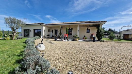 منزل ﻓﻲ Saint-André-de-Cubzac, Gironde