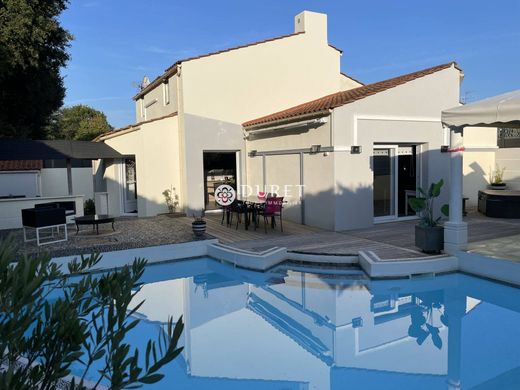 Maison de luxe à La Mothe-Achard, Vendée