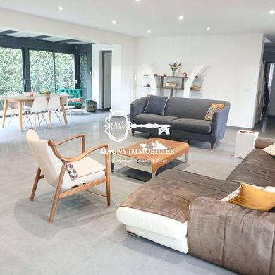 Πολυτελή κατοικία σε Douvaine, Haute-Savoie