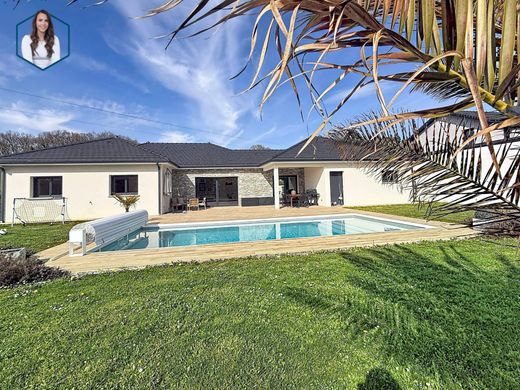 Casa di lusso a Serres-Castet, Pirenei atlantici