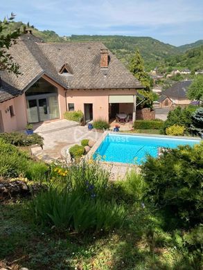 Casa di lusso a Marcillac-Vallon, Aveyron