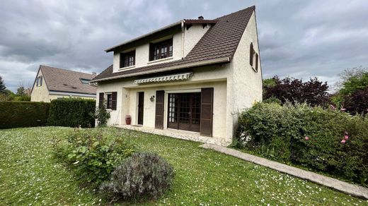 Casa di lusso a Cormeilles-en-Parisis, Val d'Oise