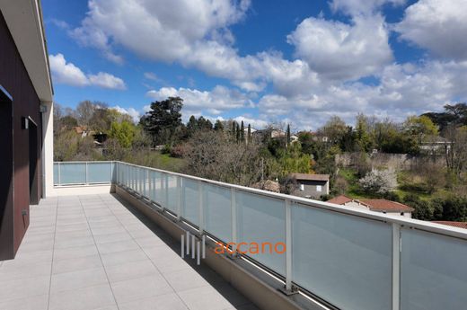 Apartment in Champagne-au-Mont-d'Or, Rhône