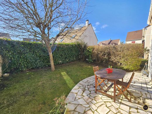 Noisy-le-Roi, Yvelinesの高級住宅