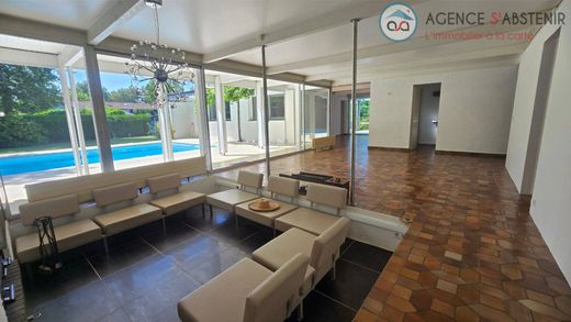 Πολυτελή κατοικία σε Saint-Jean-d'Illac, Gironde