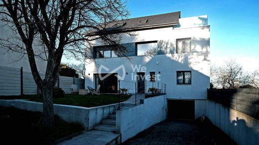 Luxury home in Neuilly-Plaisance, Seine-Saint-Denis