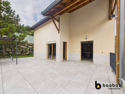 Luksusowy dom w Vimines, Savoy