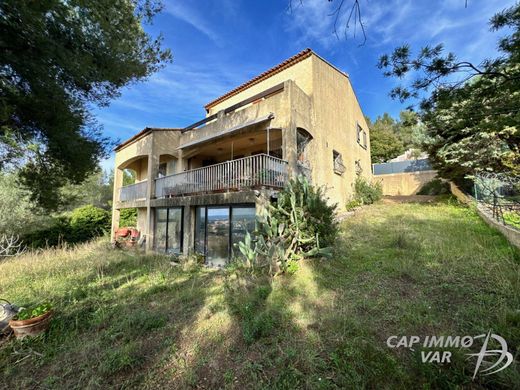 Luxury home in Six-Fours-les-Plages, Var