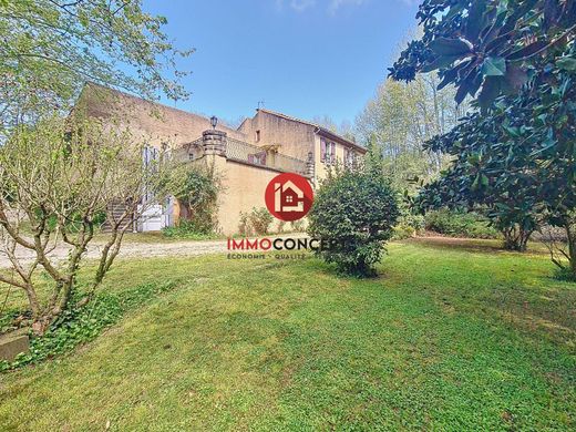 ‏בתי יוקרה ב  Roquemaure, Gard