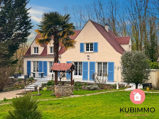 Luxe woning in Bussy-Saint-Georges, Seine-et-Marne