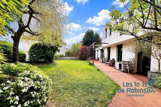 Luxus-Haus in Le Plessis-Robinson, Hauts-de-Seine