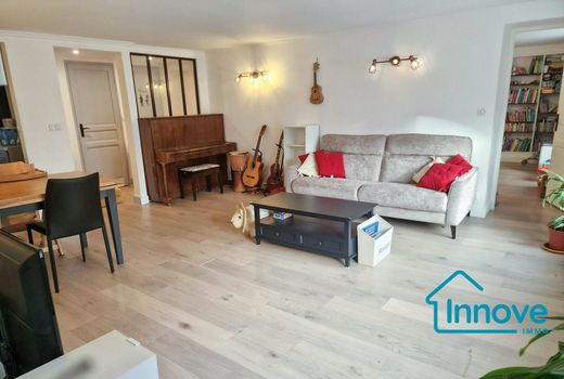 Apartment / Etagenwohnung in Versailles, Yvelines