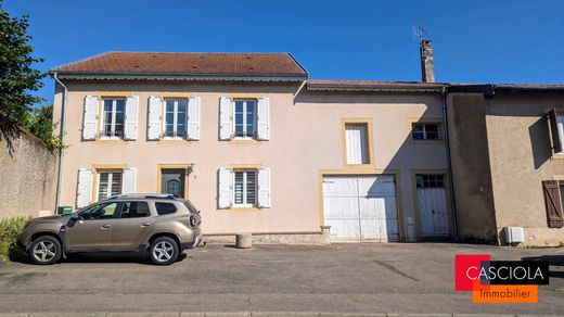 Maison de luxe à Marly, Moselle