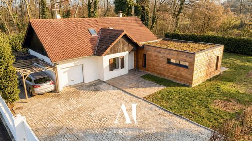 Luxury home in Versonnex, Ain