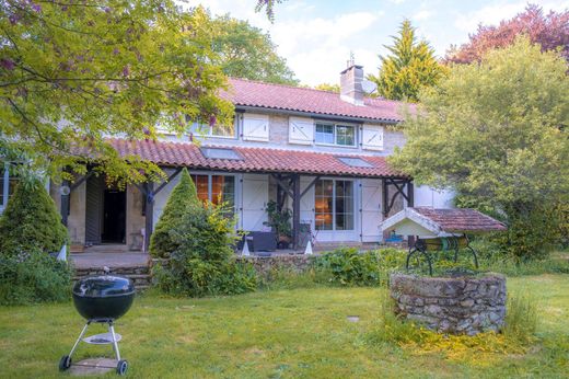 Casa di lusso a Marval, Haute-Vienne