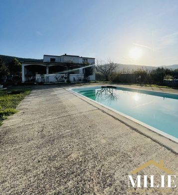 Casa de lujo en Cuges-les-Pins, Bocas del Ródano