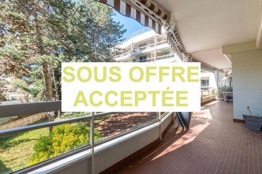 Apartment / Etagenwohnung in Nogent-sur-Marne, Val-de-Marne