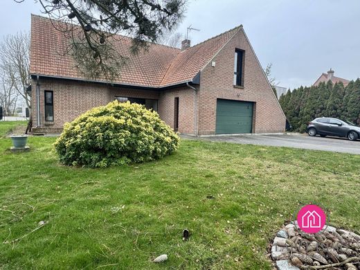 Luxury home in Mérignies, North