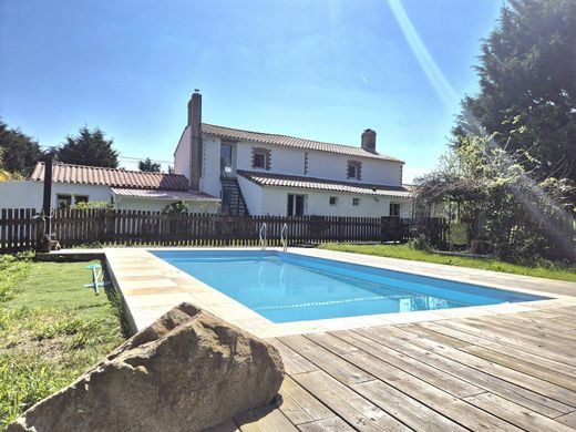 豪宅  Saint-Mathurin, Vendée
