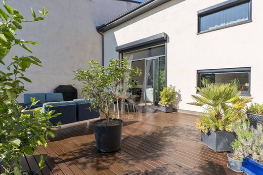 Luxury home in La Maxe, Moselle
