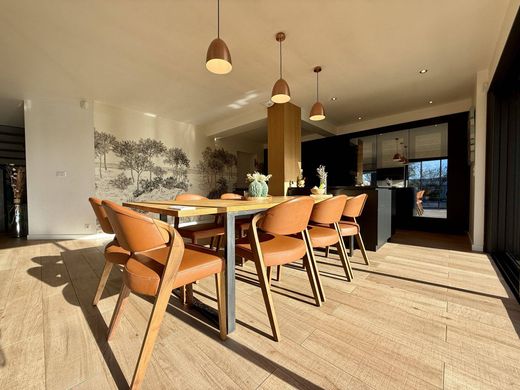 Luxus-Haus in Languidic, Morbihan