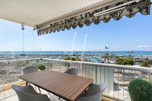 Apartment in Saint-Laurent-du-Var, Alpes-Maritimes