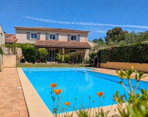 Luxury home in Eyragues, Bouches-du-Rhône
