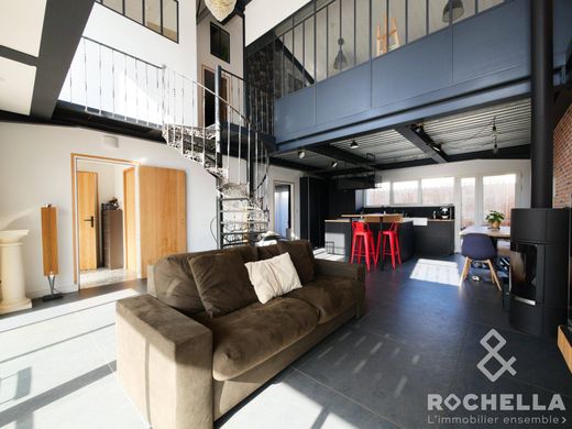 Luxury home in L'Houmeau, Charente-Maritime