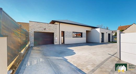 Luxury home in Lèves, Eure-et-Loir