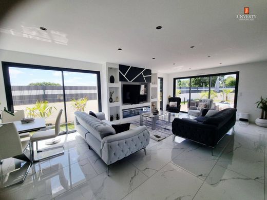 Luxus-Haus in Pont-Scorff, Morbihan