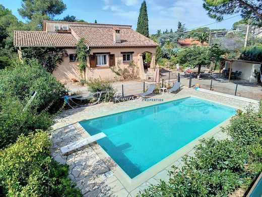 Maison de luxe à Saint-Raphaël, Var