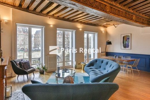 Apartment in Chatelet les Halles, Louvre-Tuileries, Palais Royal, Paris