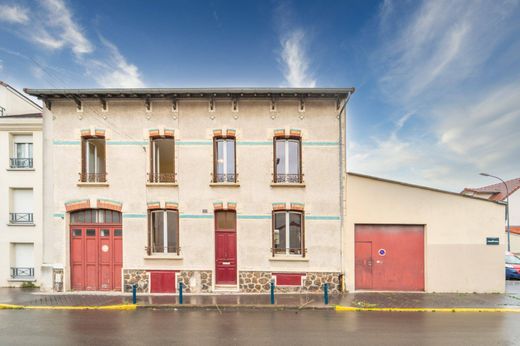 Pantin, Seine-Saint-Denisの高級住宅