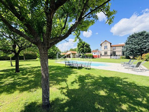 Luxury home in Riom, Puy-de-Dôme