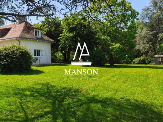 Luxury home in Sadirac, Gironde