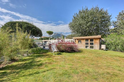 Πολυτελή κατοικία σε La Farlède, Var