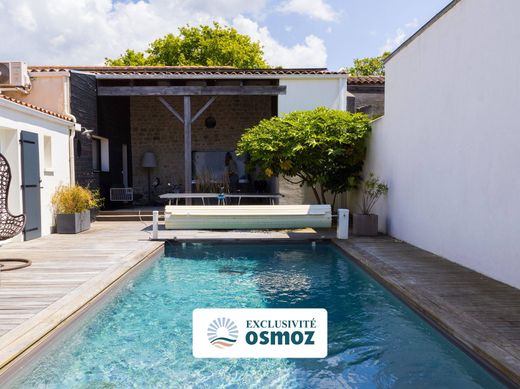 Luxury home in Puilboreau, Charente-Maritime