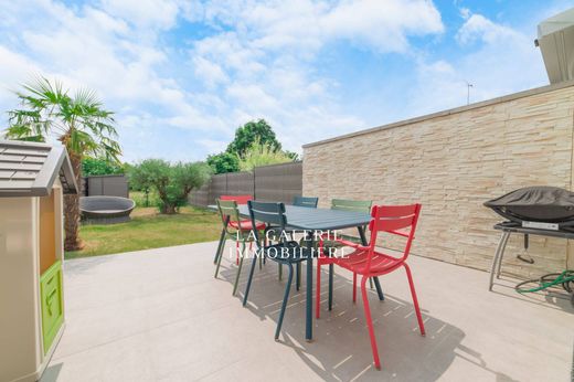 Luxus-Haus in Carrières-sur-Seine, Yvelines